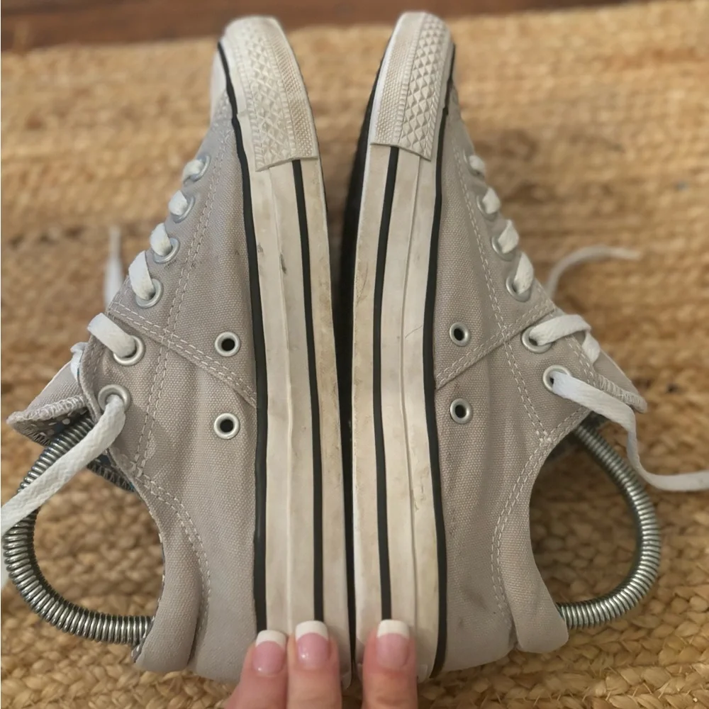 Converse preowned well
